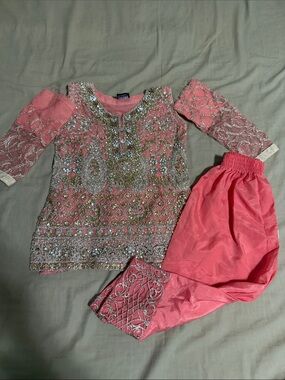 Embellished Coral Pink Two-Piece Pakistani salwar kameez